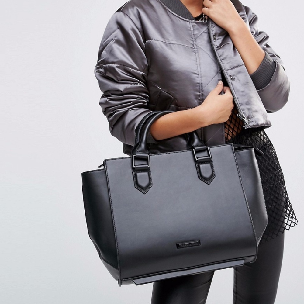 Kendall And Kylie Handbag - Picture 1 of 7